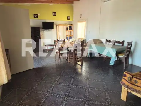 Casa 2 ambientes con 1 baño