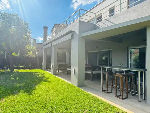 Casa en Venta de 5 dormitorios