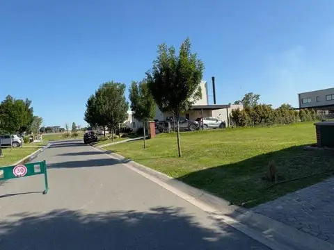Lote interno venta financiado, B° Santo Tomas, Derqui, Pilar