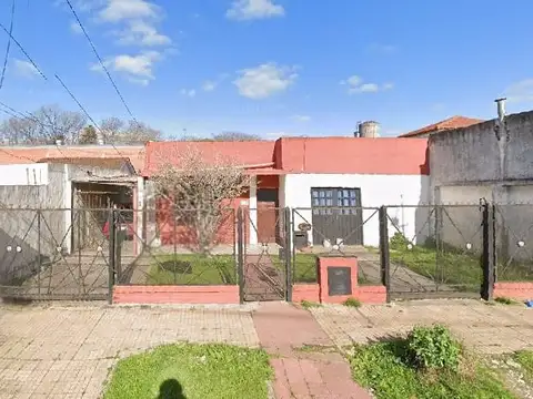 Casa en venta en Rafael Calzada