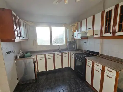 Departamento en Alquiler con 1 cocheras