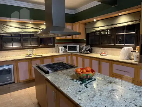 Venta Casa 6 Ambientes en barrio cerrado Altos del Sol Ituzaingo Norte