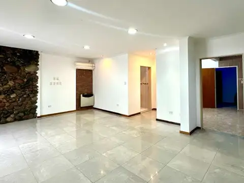 Casa en Alquiler de 3 dormitorios