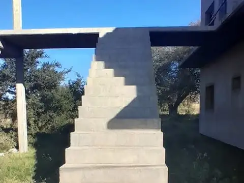 Av 13 de Caballeria Oeste y Bolivar 100