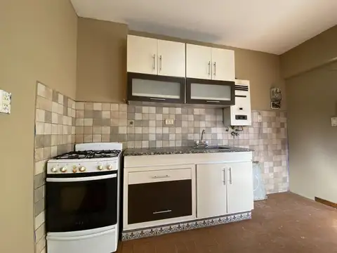 DEPTO 3 AMBIENTES "MUY LUMINOSO" LANUS ESTE