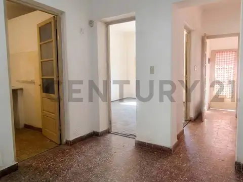 Sarmiento 3600, Piso 0