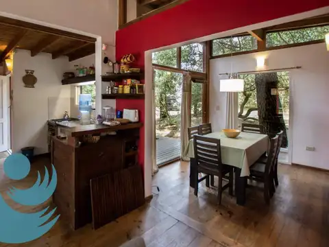 Casa 4 ambientes con 2 baños