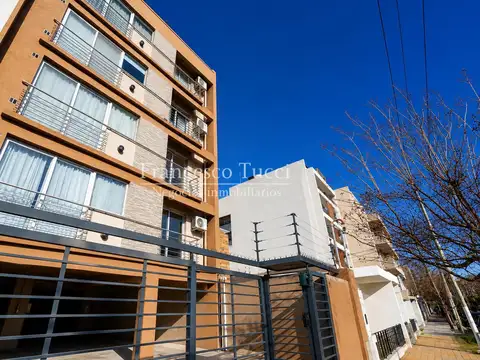 Departamento en venta 2 ambientes en Castelar Norte