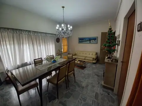 Casa en Alquiler en Ramos Mejia, $ 1.700.000