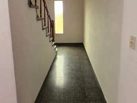 Depto Tipo Casa en Alquiler de 2 dormitorios