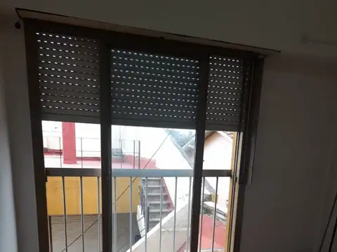 Depto Tipo Casa en Alquiler en Caseros, $ 750.000