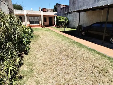 Casa en Venta con 3 cocheras