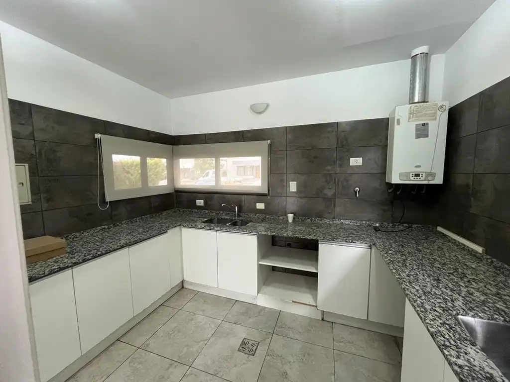 Casa en Alquiler en Las Cortaderas