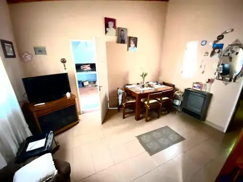 Venta/permuta Casa 5 Amb con Parque y Quincho en Florencio Varela