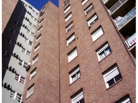 Gelly Obes 171 , Piso 8