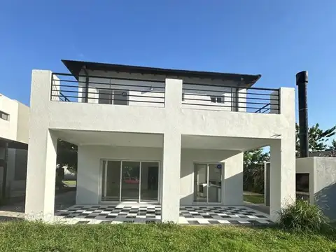 Casa en Alquiler en El Aljibe, USD 1.200