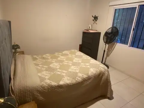 Casa 2 ambientes con 1 baño