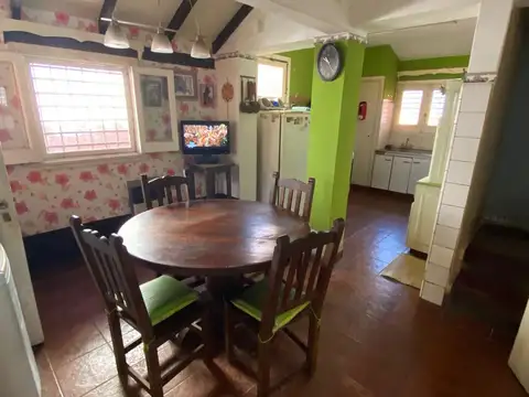 Casa 6 ambientes con 3 baños