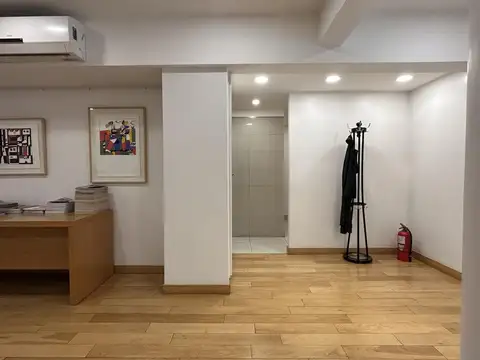 Oficina Monoambiente con 4 baños