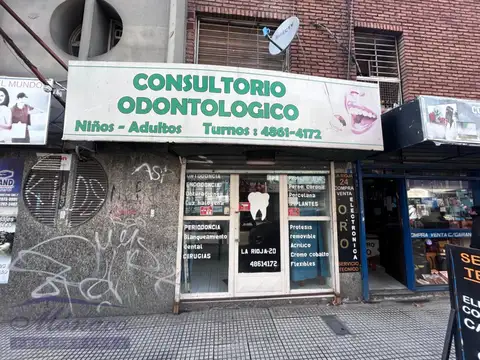 Local a la calle Vidriera, Sotano a Metros de Once