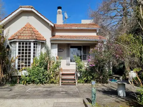 VENTA CASA 4 AMBIENTES en Tigre