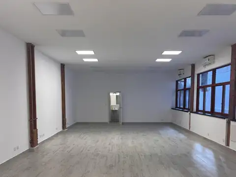 Oficina en Alquiler al Sur