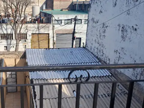 Venta  casa 5 amb a reciclar  en Villa Martelli