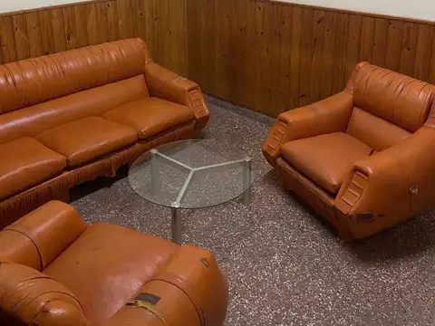 VENTA DE PROPIEDAD EN EXCELENTE UBICACION, MALVINAS ARG Y AV. SAN LORENZO, CAPITAN BERMUDEZ