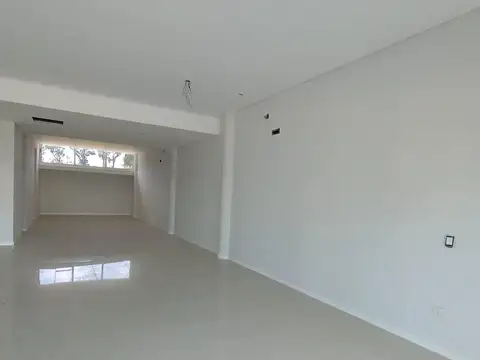 Local en Venta en Fisherton, USD 330.000