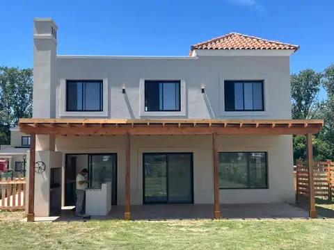Casa en Venta de 4 dormitorios