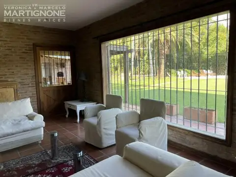 Casa en Venta con 2 cocheras