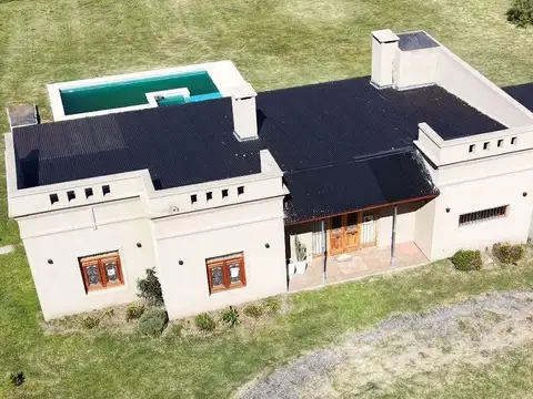 Casa 4 ambientes con 1 baño