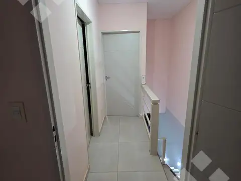 Depto Tipo Casa en Venta 8 años