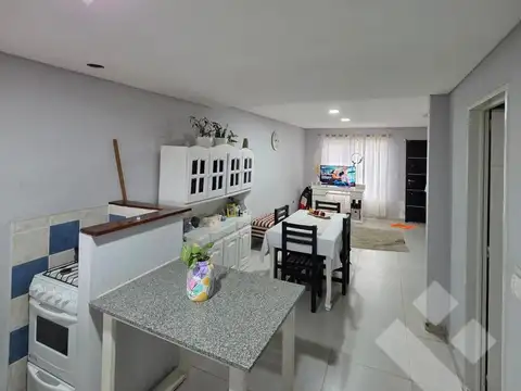 Depto Tipo Casa en Venta de 2 dormitorios