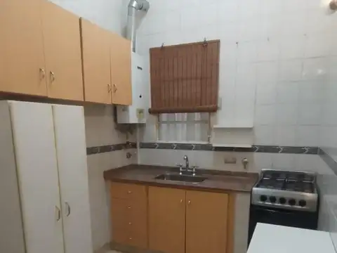 Depto Tipo Casa en Alquiler de 3 ambientes
