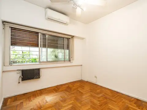 Venta dpto 3 amb gran patio Palermo Chico. Único!