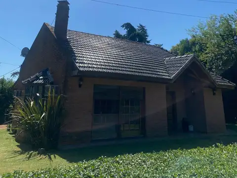 Venta casa en Las Brisas Country Club en Pilar