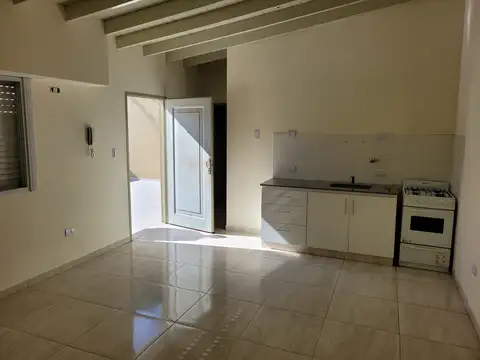 Depto Tipo Casa en Alquiler de 1 dormitorio
