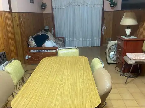 Departamento en venta - 2 dormitorios 1 baño - 60mts2 - Mar De Ajó