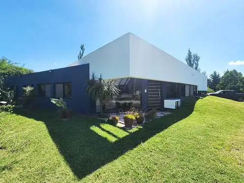 Casa en Puerto Roldan
