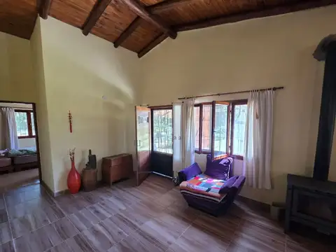 Casa 3 ambientes con 1 baño