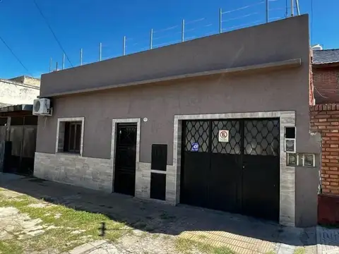 OPORTUNIDAD CASA 5 AMB MULTIFAM. ESCUCHA OFERTAS