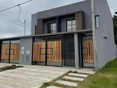 Dúplex a Estrenar de Categoría – 2 Dormitorios Patio Parrill