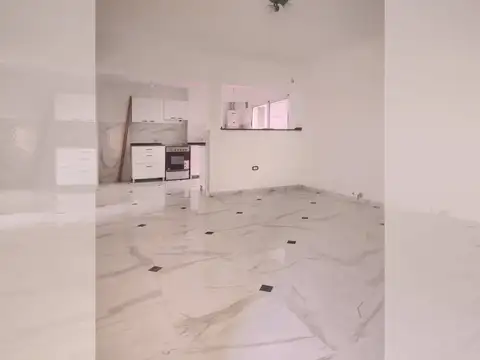 Montevideo y España: 1 dormitorio + escritorio (alquiler)