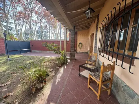 VENTA CASA CON QUINCHO LUJAN DE CUYO