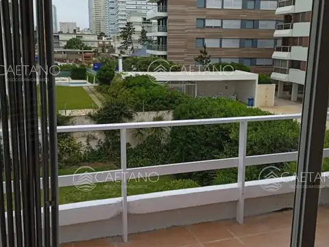 OPORTUNIDAD EN VENTA EN PLAYA BRAVA, 2 DORMITORIOS, PRIMERAS PARADAS
