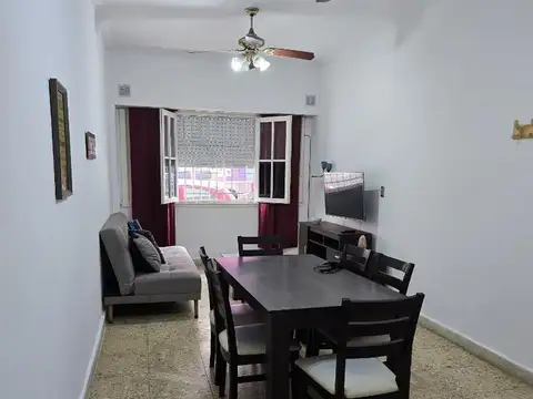 av luro 2400 , Piso pb