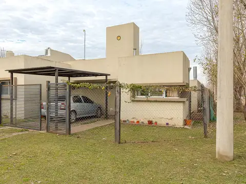 VENTA CASA DE 2 DORMITORIOS EN TIERRA DE SUEÑOS PUERTO GRAL SAN MARTIN