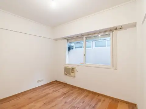 Venta. Departamento. 3 ambientes. Dos patios. Cocina separada. Villa Urquiza