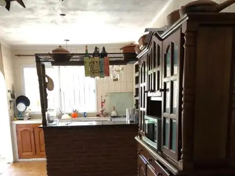 Casa en Venta en Barrio Parque Leloir, USD 199.000